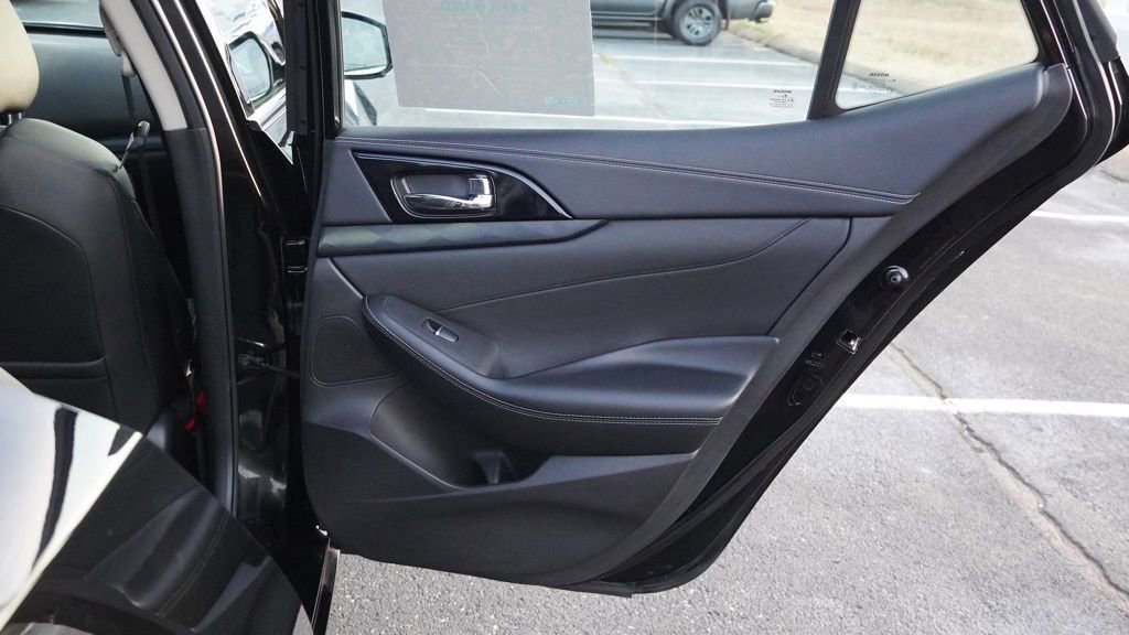 Used 2023 Nissan Maxima Platinum w/ Sport Mat Group image 21