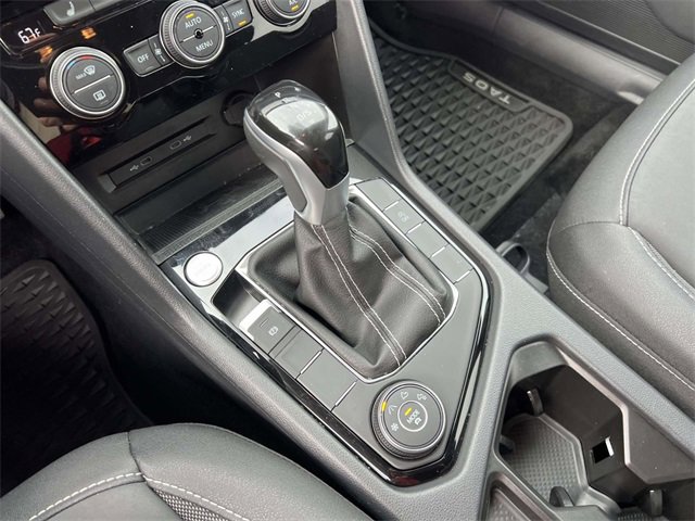 Used 2024 Volkswagen Taos SE image 22