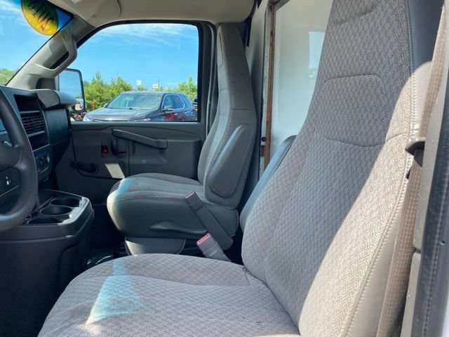Used 2018 Chevrolet Express 3500 Extended RWD image 13
