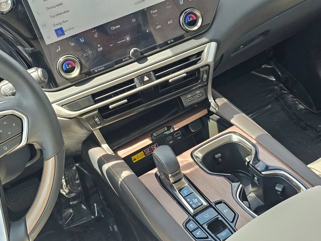Used 2023 Lexus RX 350 w/ Accessory Package (Z1) AWD/4WD image 35