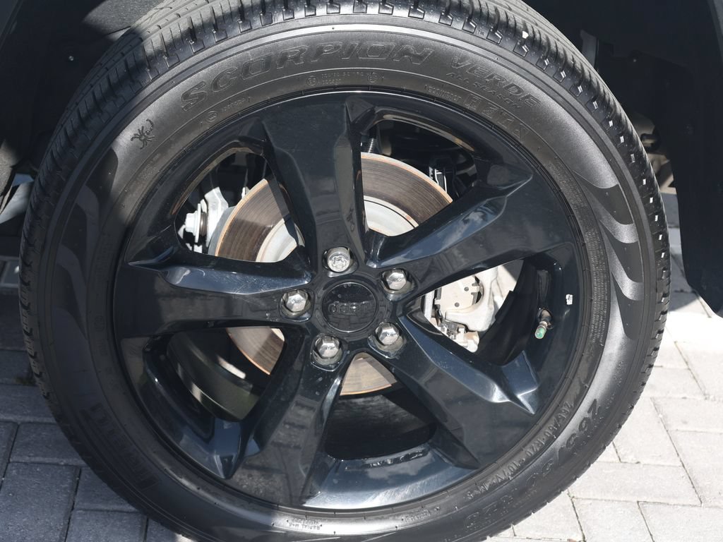 Used 2025 Jeep Grand Cherokee Limited w/ Black Appearance Package RWD image 41