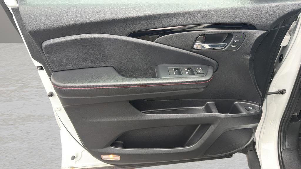 Used 2021 Honda Ridgeline Black Edition image 9