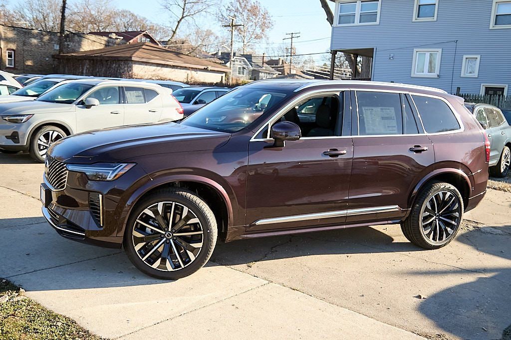 New 2026 Volvo XC90 B6 Plus w/ Protection Package image 3