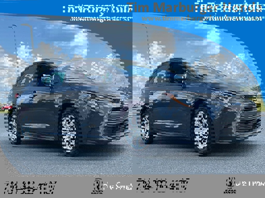 Used 2023 Toyota Corolla LE image 1