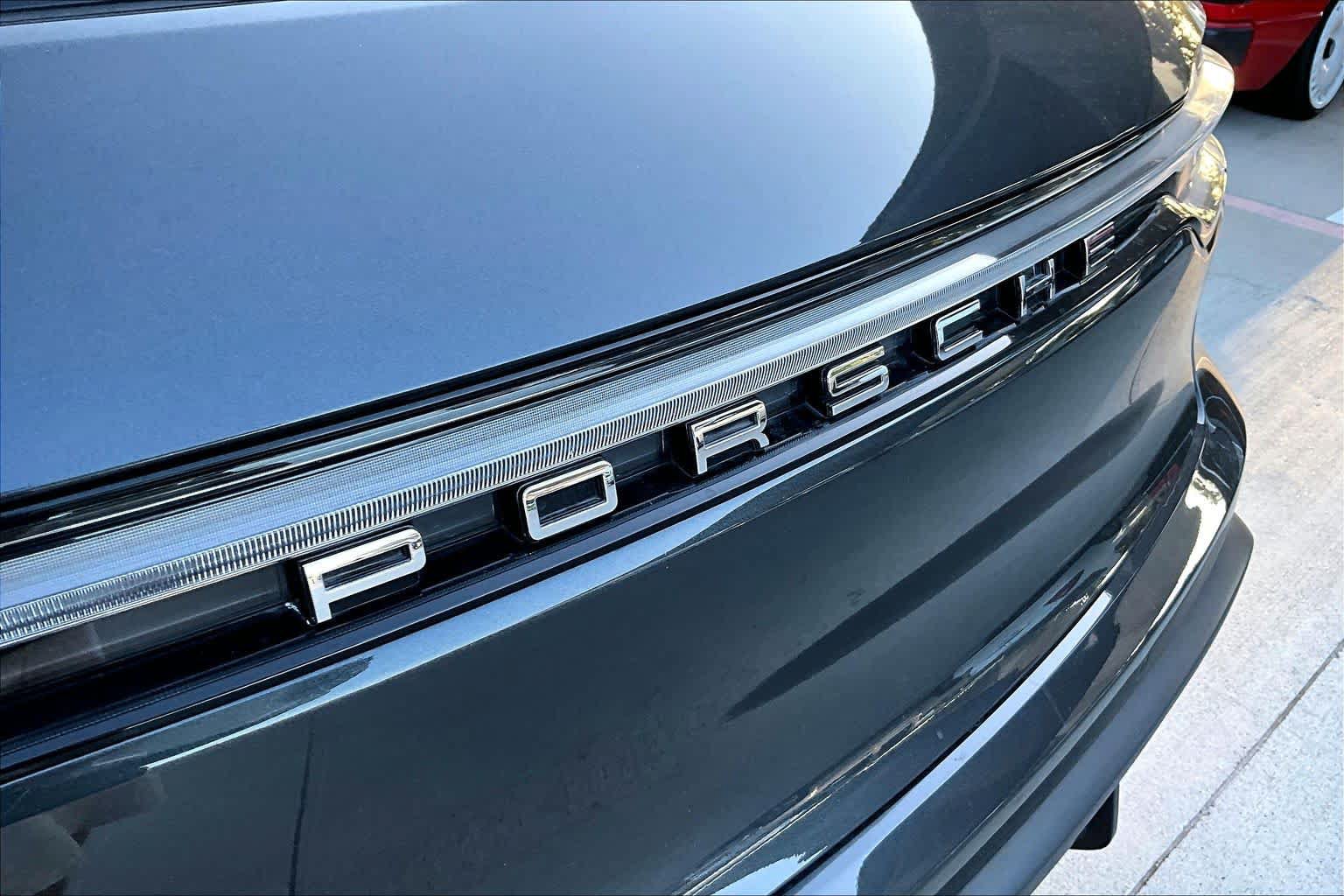 Used 2026 Porsche Macan AWD/4WD image 34