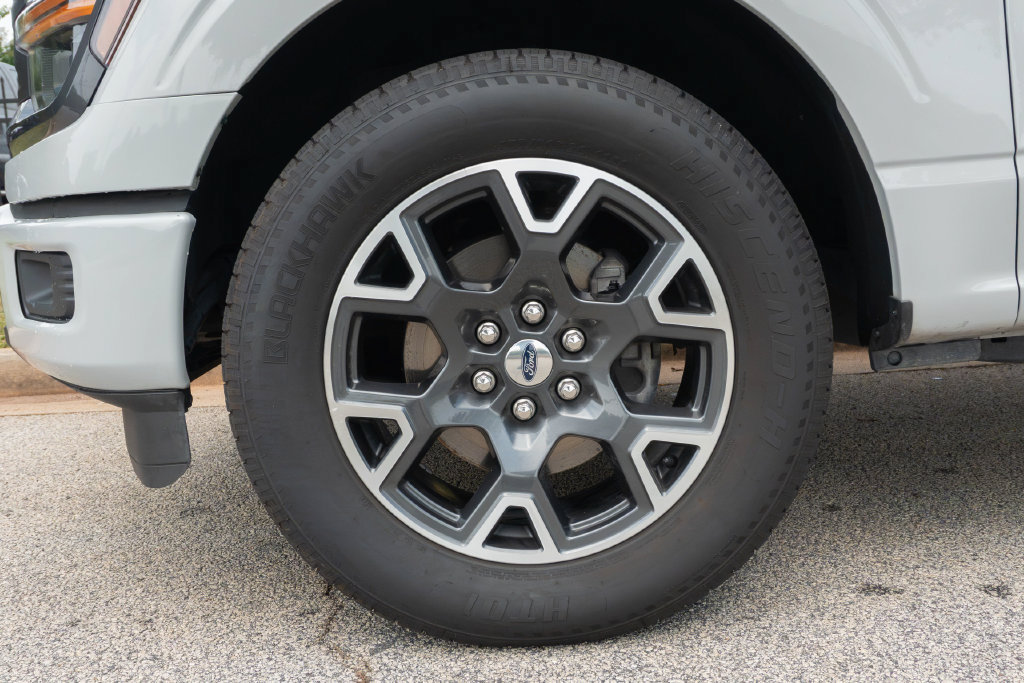Used 2024 Ford F150 STX RWD image 4