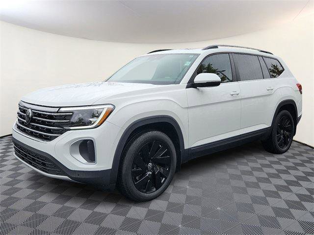 Certified 2025 Volkswagen Atlas SE w/ Panoramic Sunroof Package image 3