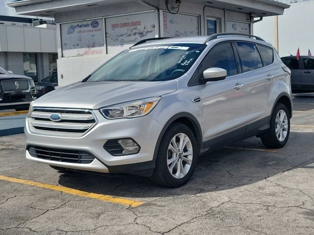Used 2018 Ford Escape SE image 2