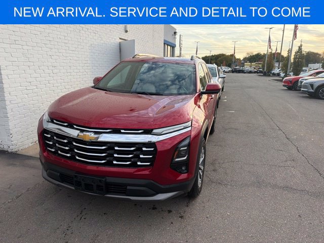 Used 2025 Chevrolet Equinox LT w/ Convenience Package II FWD image 2
