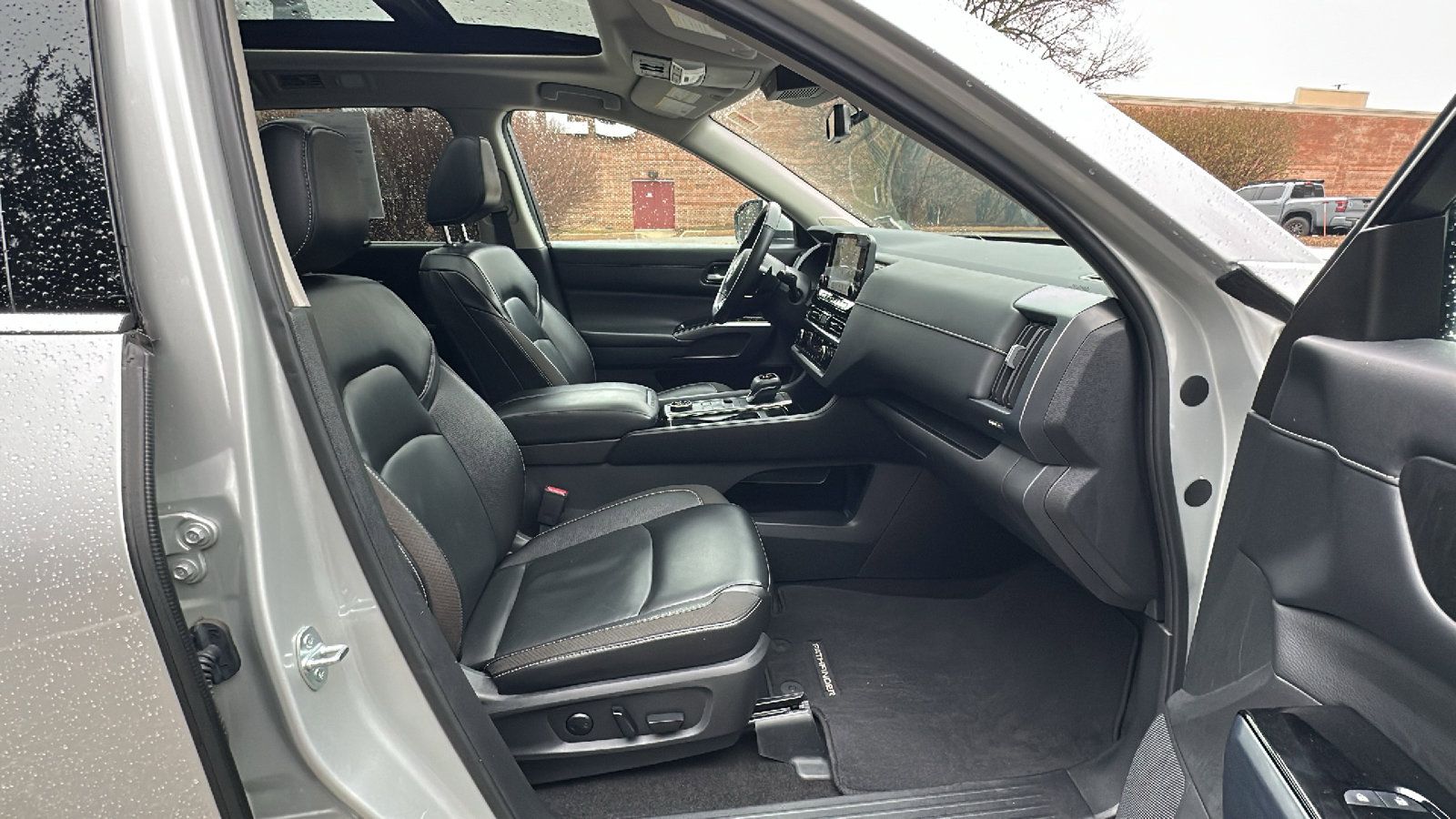 Certified 2023 Nissan Pathfinder SL w/ SL Premium Package image 24