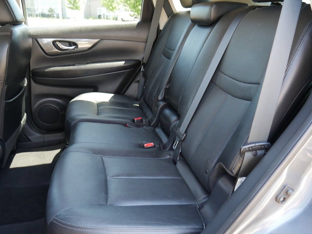 Used 2015 Nissan Rogue SL w/ SL Premium Package AWD/4WD image 16