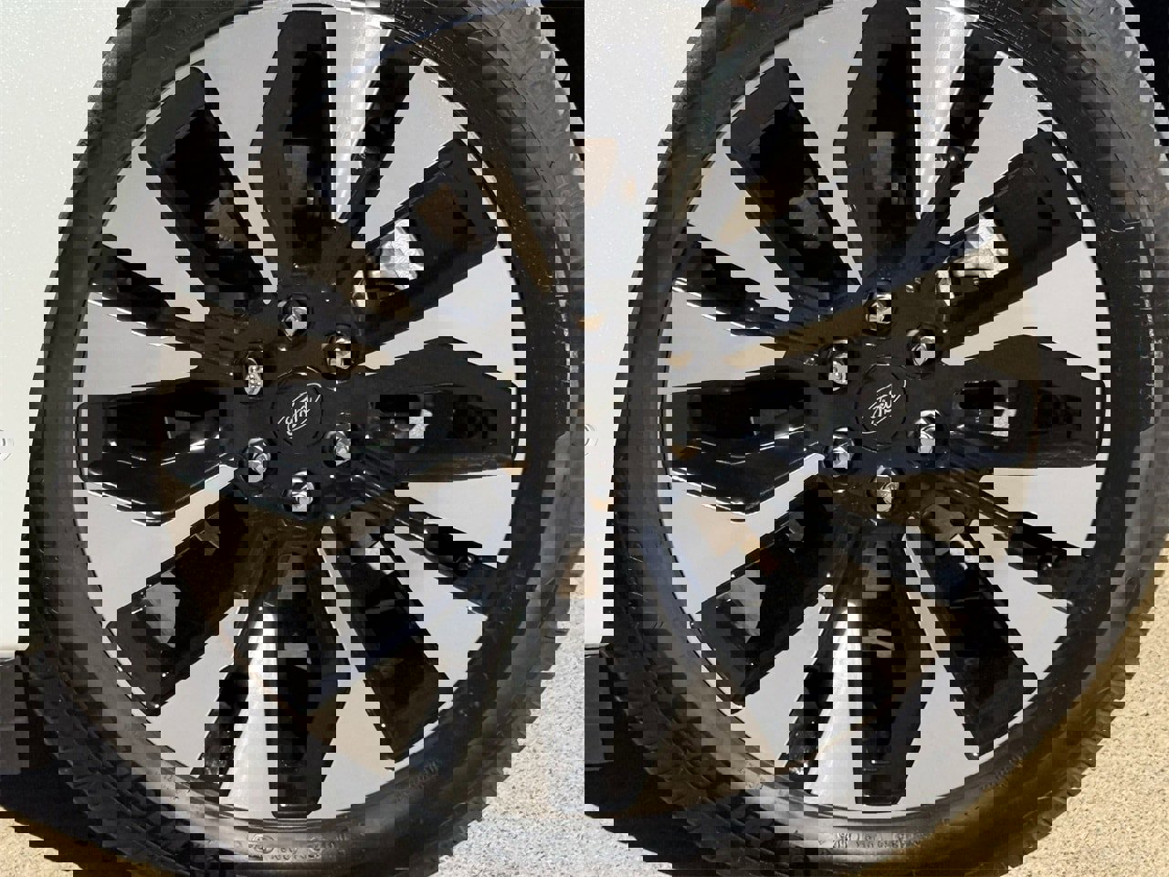 Certified 2025 Ford Expedition Platinum w/ Driver's Package image 9