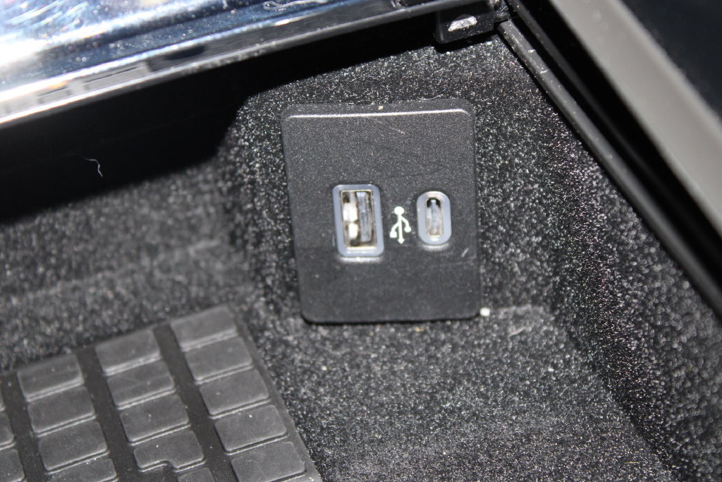 Used 2023 Lincoln Corsair AWD w/ Equipment Group 101A image 49