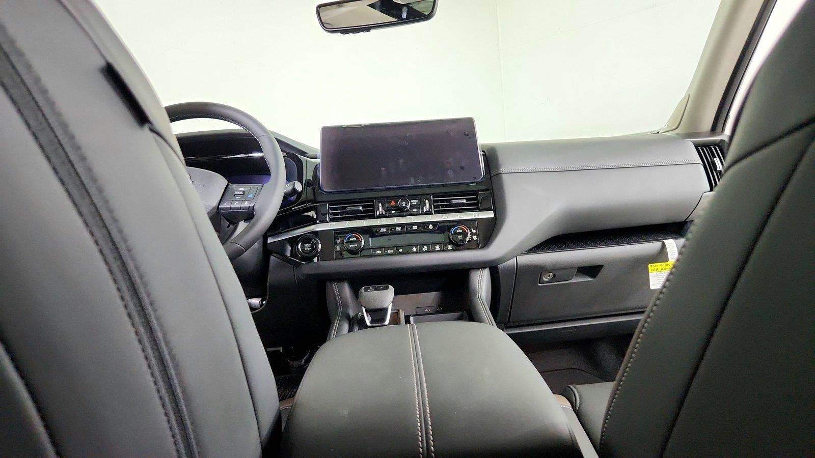 New 2026 Nissan Pathfinder Platinum AWD/4WD image 22