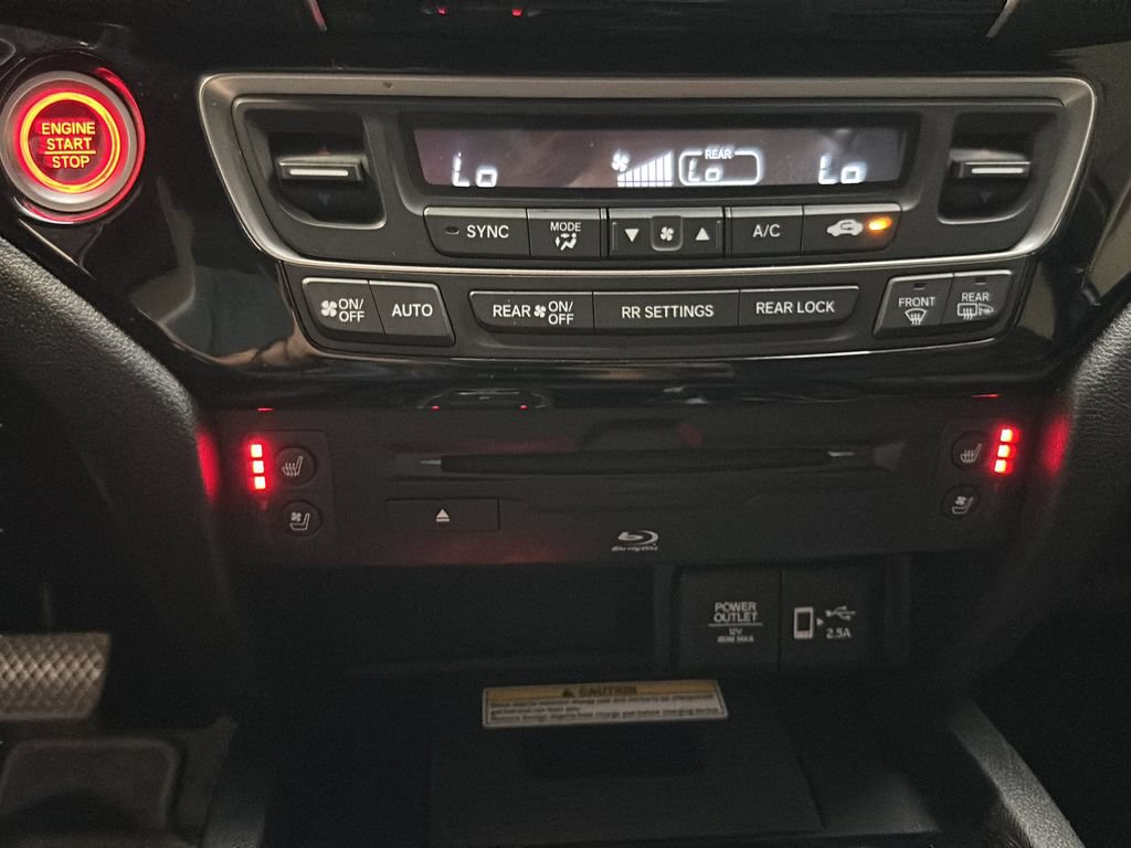 Certified 2022 Honda Pilot Black Edition image 38