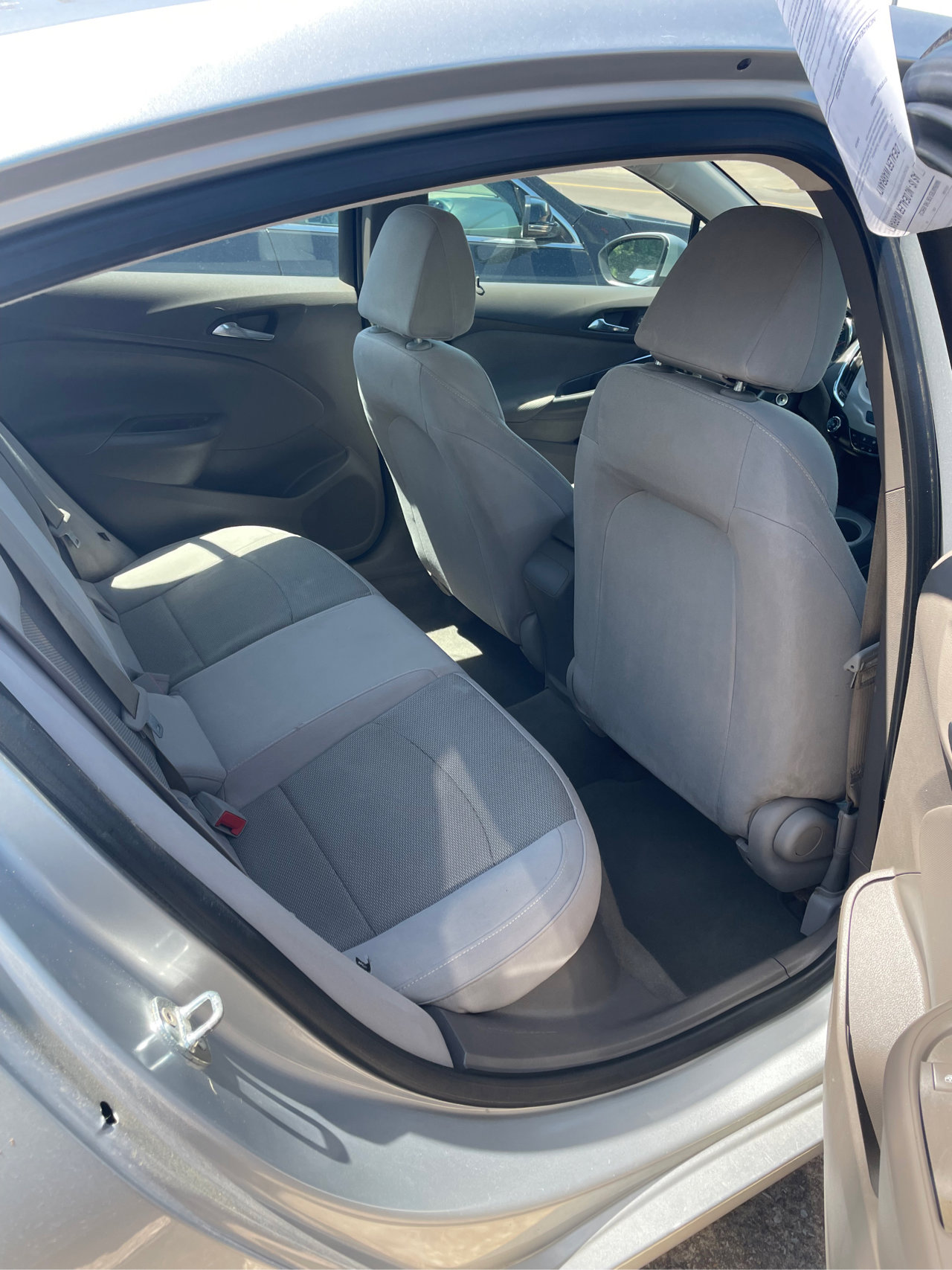 Used 2018 Chevrolet Cruze LS image 9