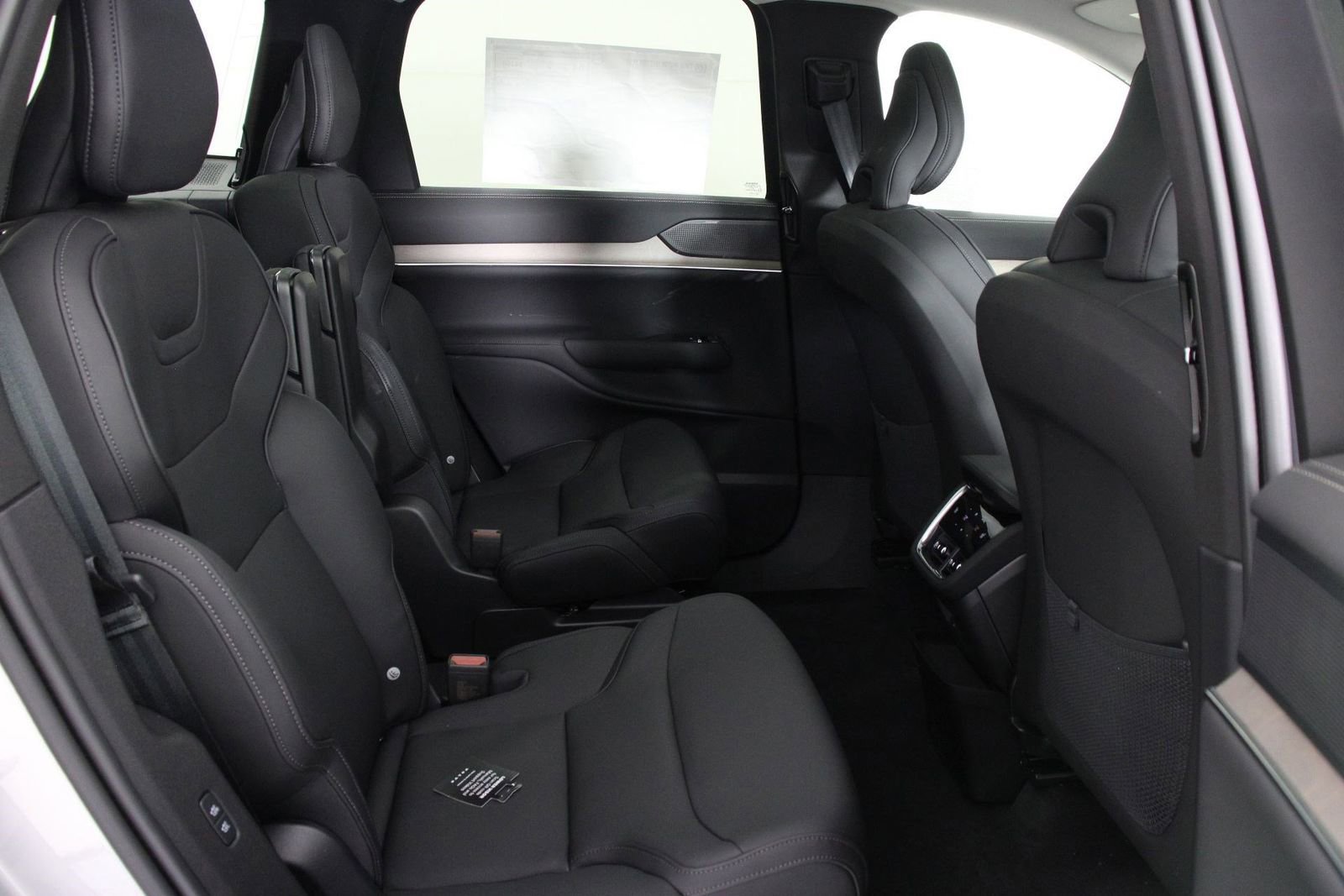 New 2025 Volvo EX90 Plus image 11