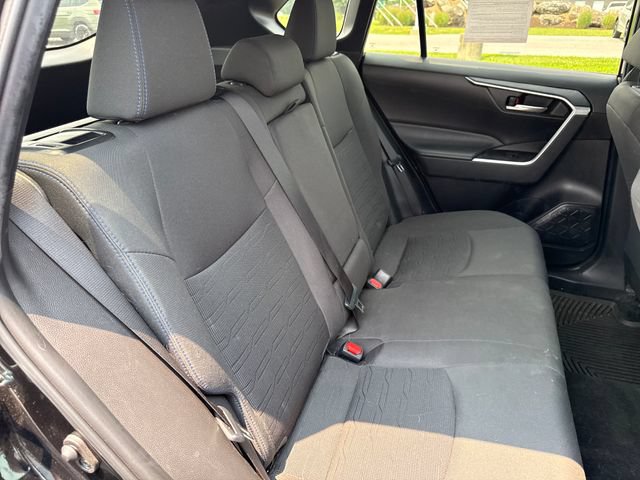 Used 2024 Toyota RAV4 SE w/ Convenience Package AWD/4WD image 12