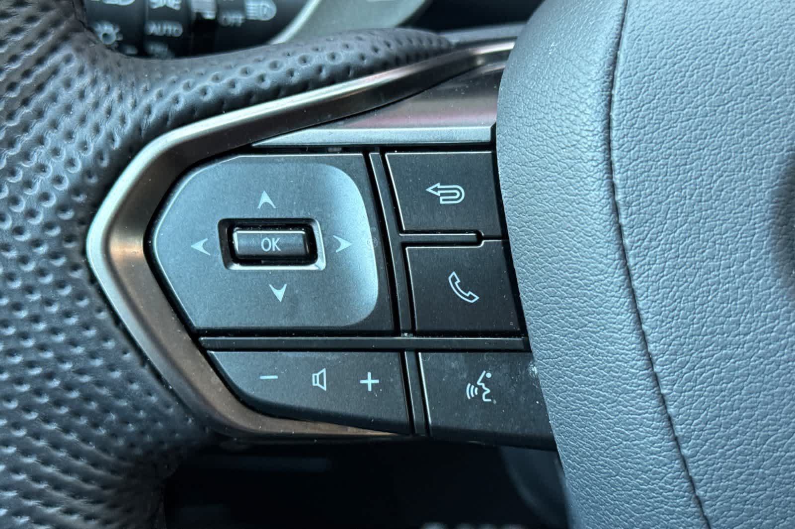 Used 2026 Lexus TX 500h AWD w/ Technology Package image 29