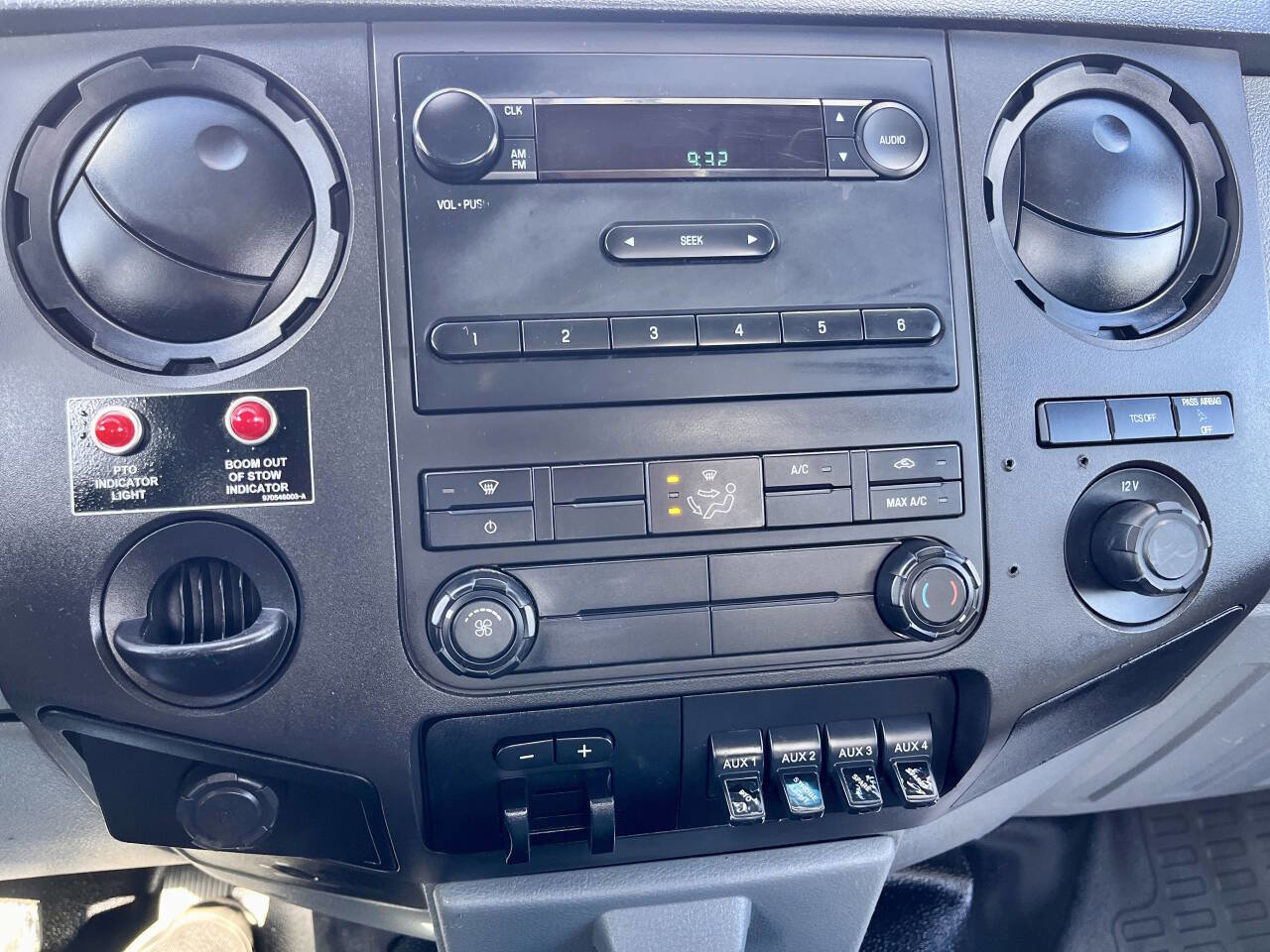 Used 2015 Ford F550 2WD Regular Cab Super Duty w/ Snow Plow Prep Package image 11