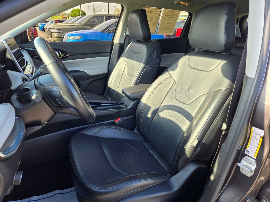 Used 2022 Jeep Compass Limited AWD/4WD image 16