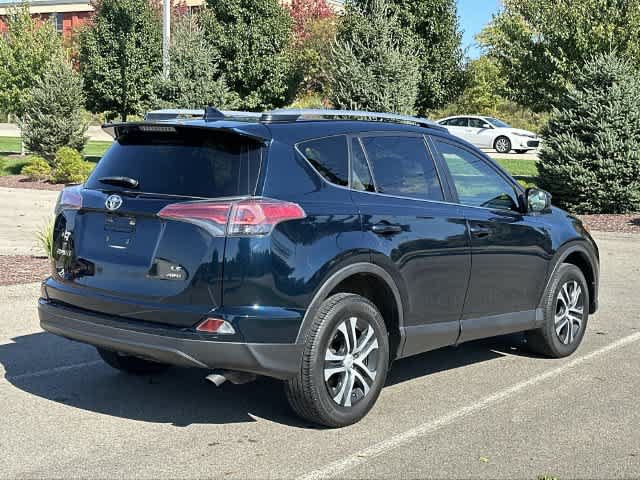 Used 2017 Toyota RAV4 LE AWD/4WD image 28