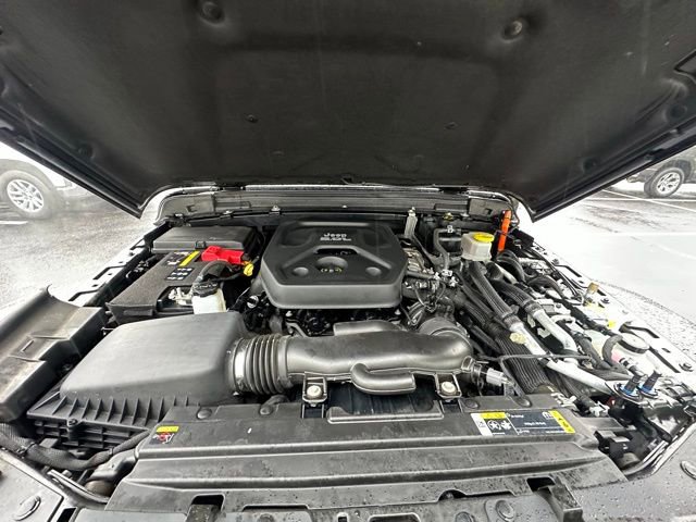Used 2022 Jeep Wrangler Unlimited Sahara w/ Cold Weather Group image 17