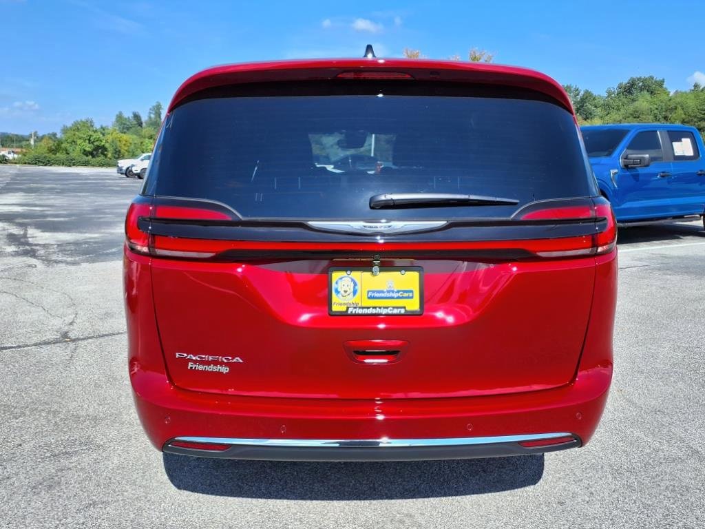 New 2026 Chrysler Pacifica Select image 7