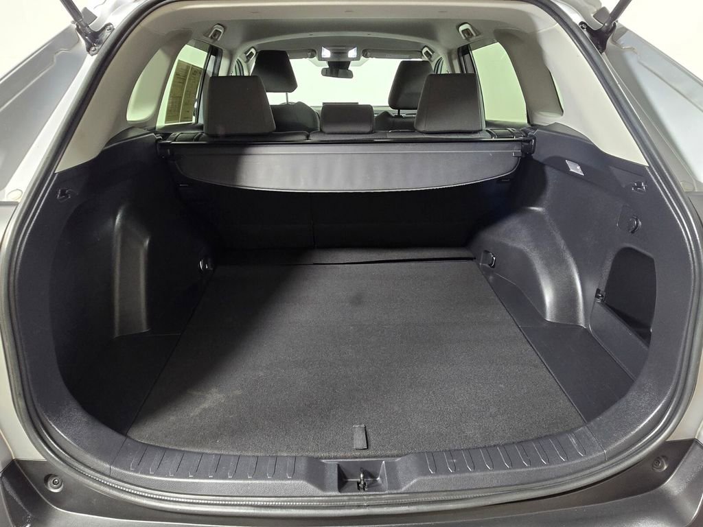 Used 2021 Toyota RAV4 XLE image 24