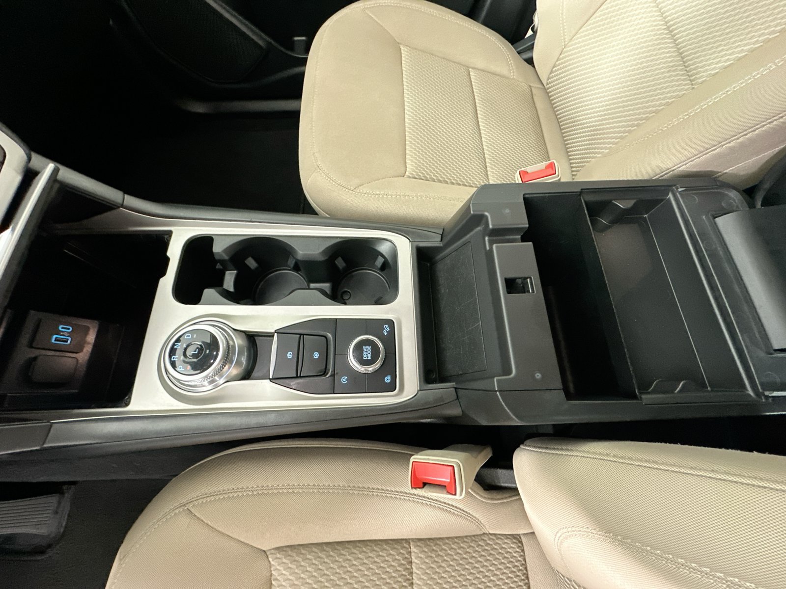 Used 2022 Ford Explorer XLT AWD/4WD image 29