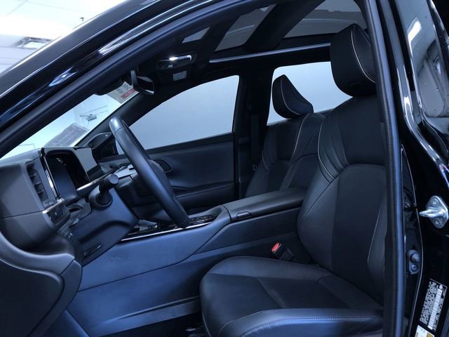 Certified 2025 Toyota Crown Nightshade AWD/4WD image 19