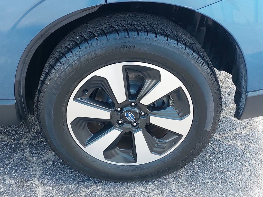 Used 2018 Subaru Forester 2.5i Premium w/ All-Weather Package AWD/4WD image 29