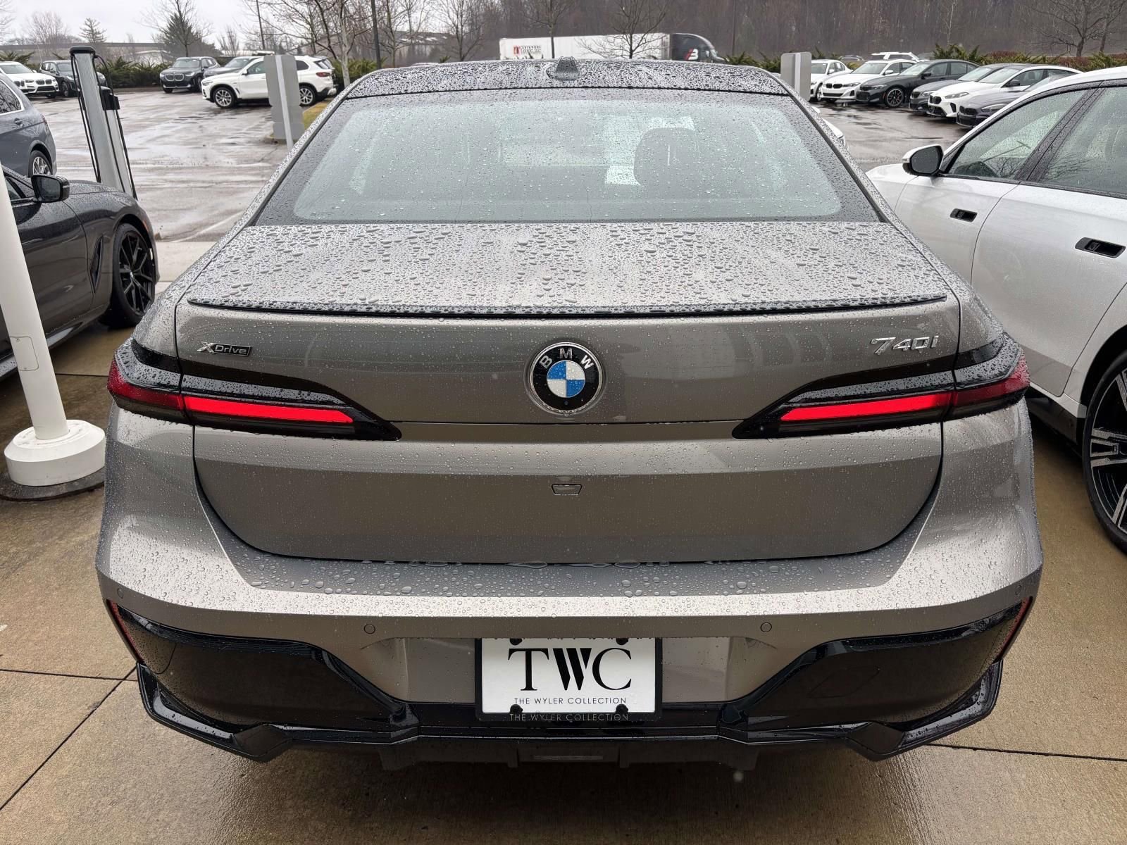 New 2026 BMW 740i xDrive image 3