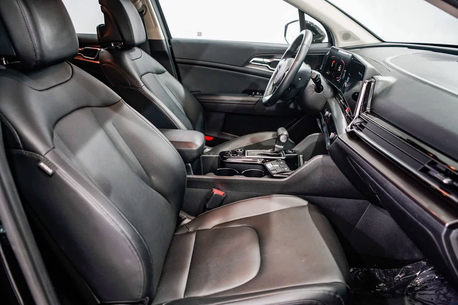 Used 2023 Kia Sportage EX image 15