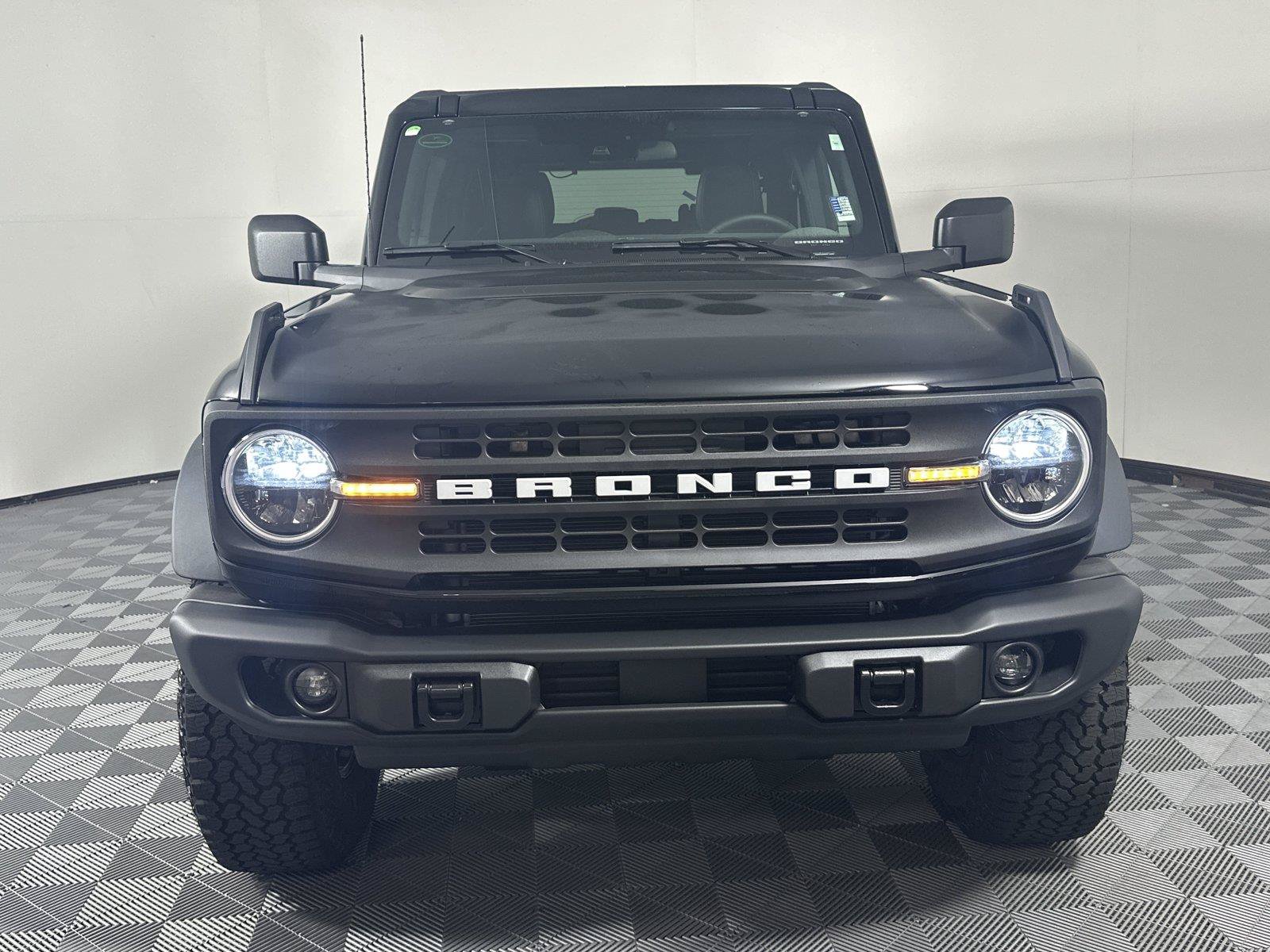 New 2026 Ford Bronco Big Bend w/ Black Diamond Package AWD/4WD image 2
