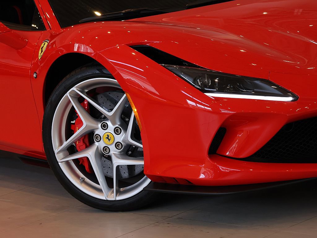 Certified 2021 Ferrari F8 Tributo RWD image 19