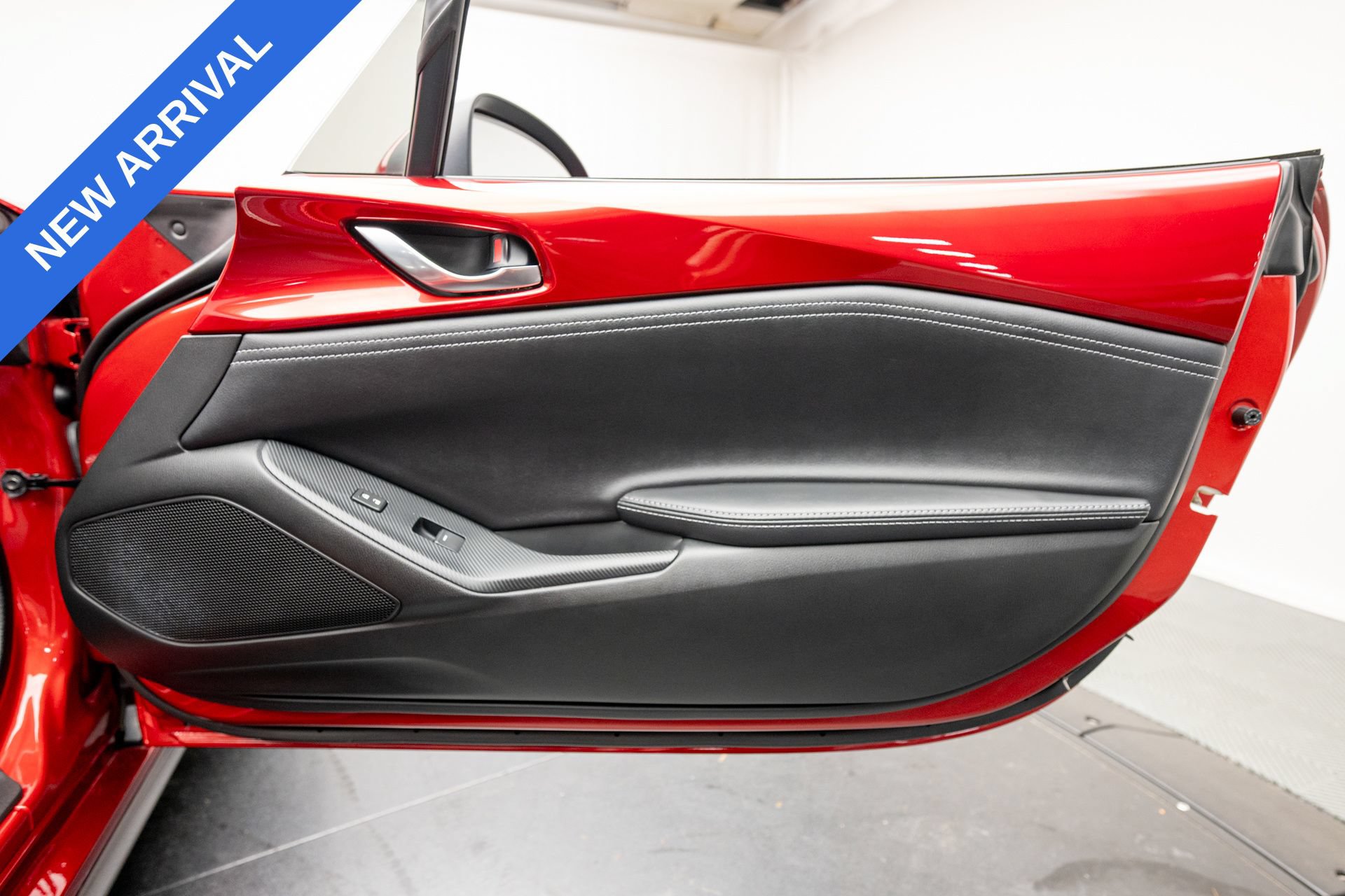 Used 2024 MAZDA MX-5 Miata RF Grand Touring RWD image 26
