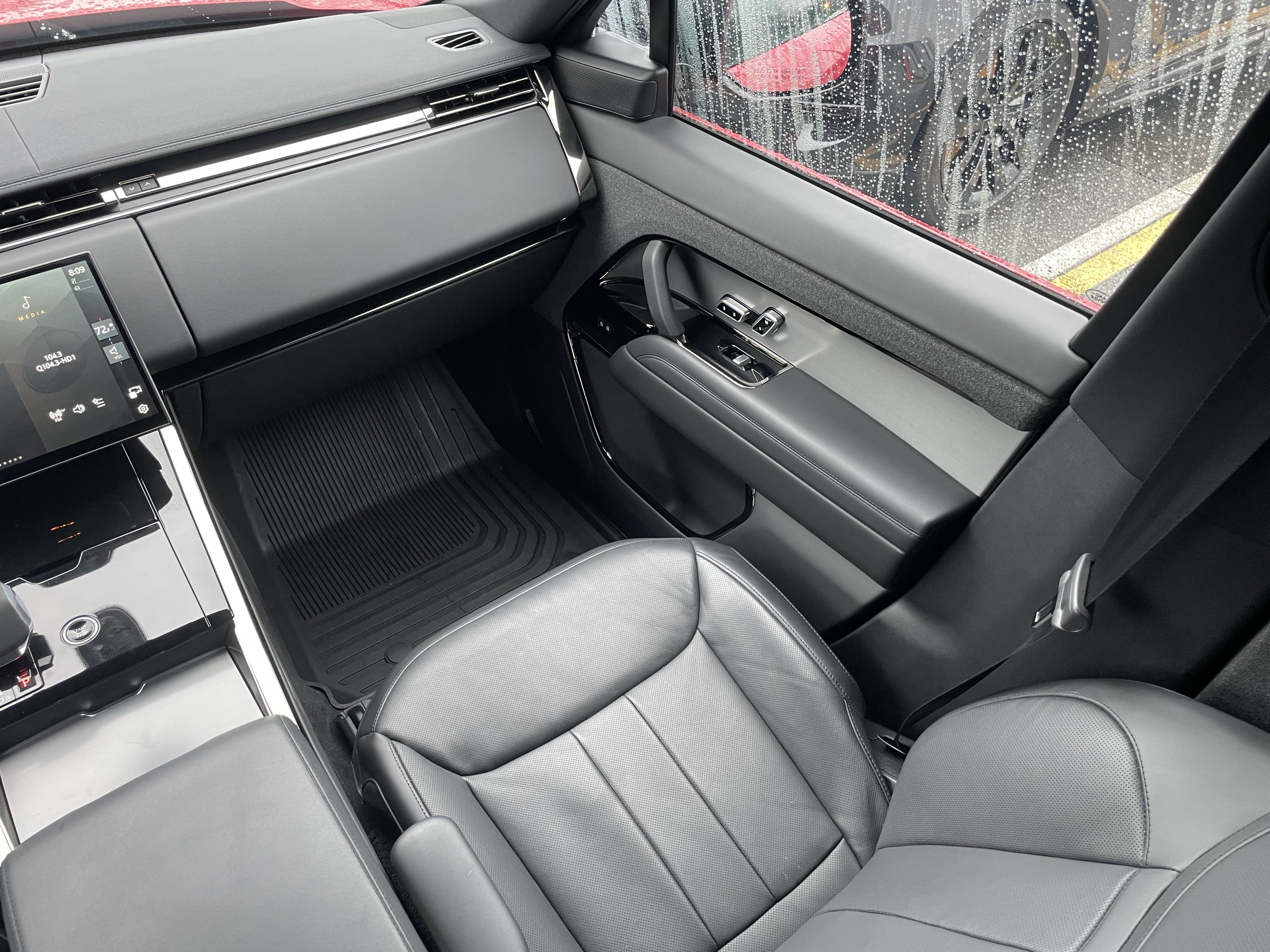 Used 2024 Land Rover Range Rover Sport Dynamic SE image 18