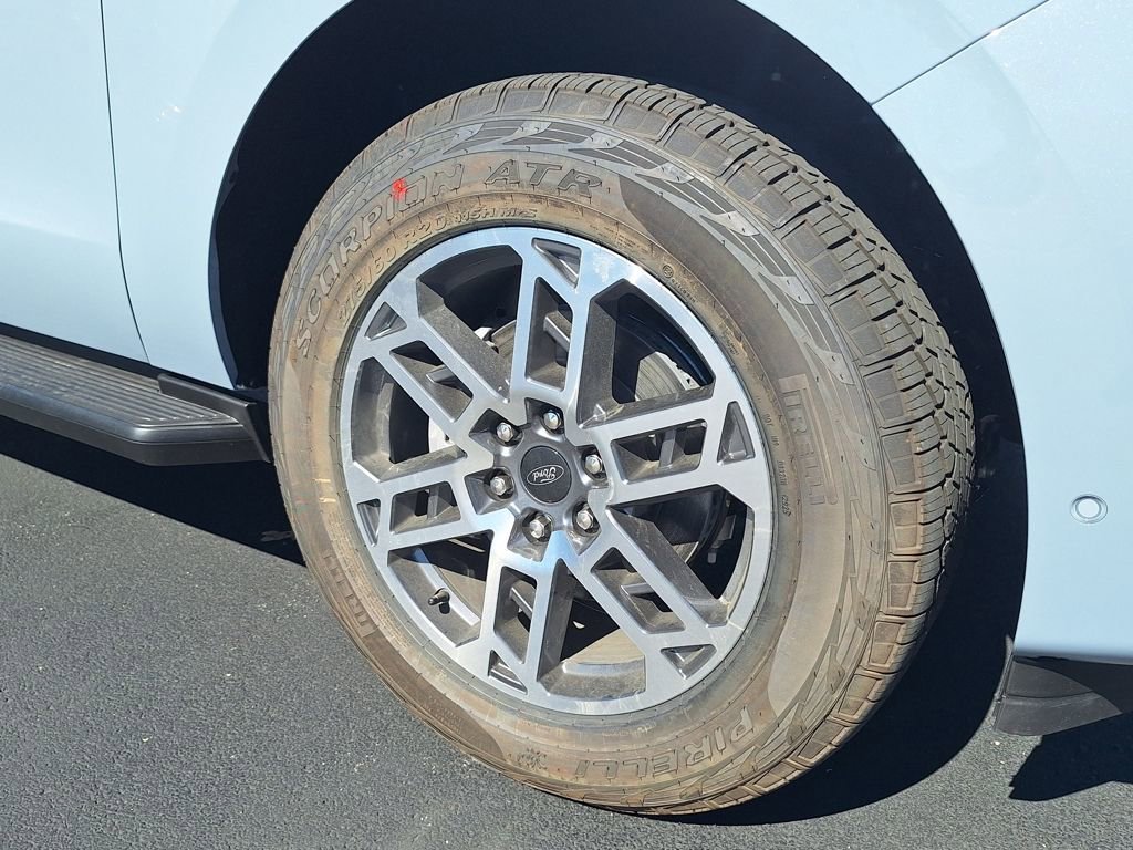 New 2025 Ford Expedition Active image 23