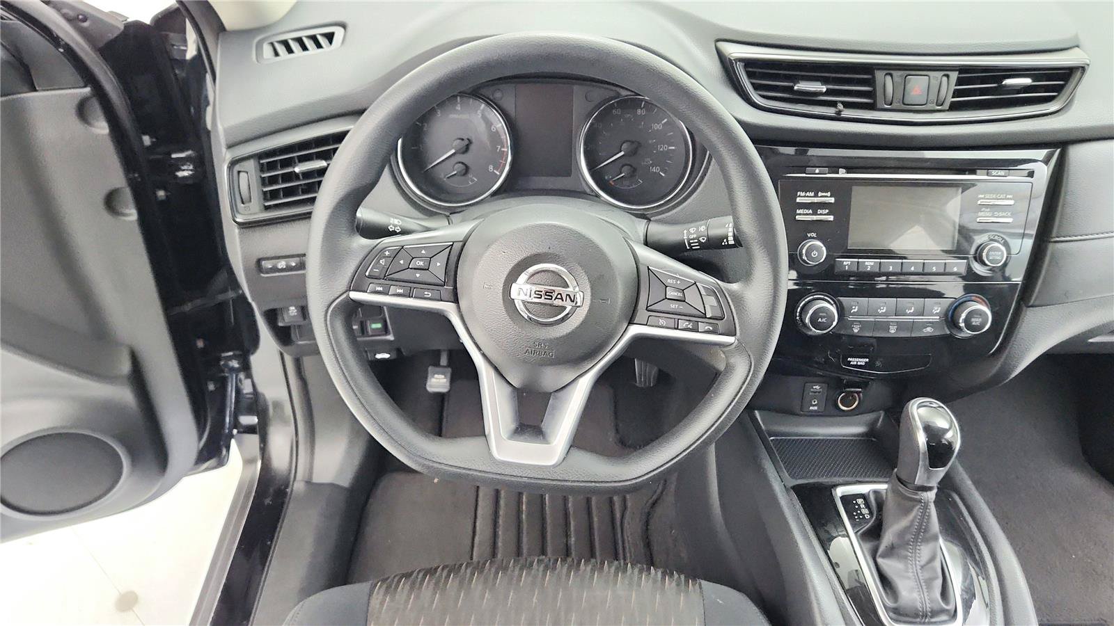 Used 2017 Nissan Rogue S FWD image 21