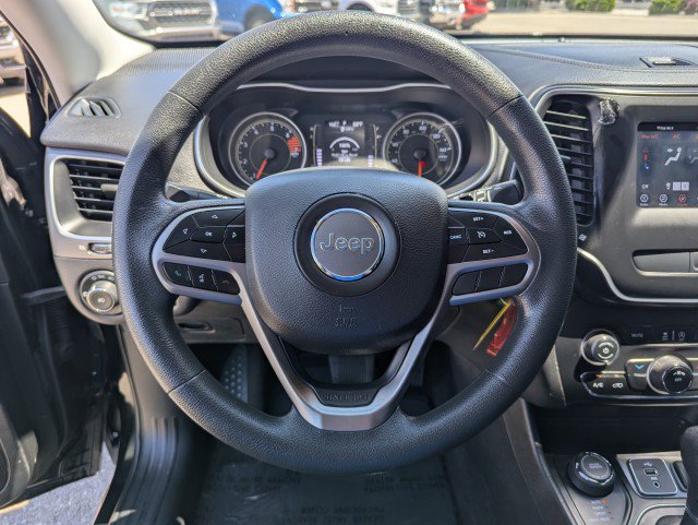 Used 2019 Jeep Cherokee Latitude w/ Popular Appearance Group AWD/4WD image 13