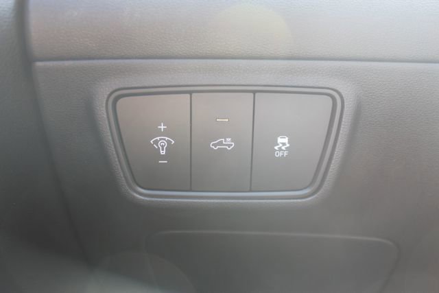 Used 2022 Hyundai Santa Cruz SEL w/ Activity Package image 15