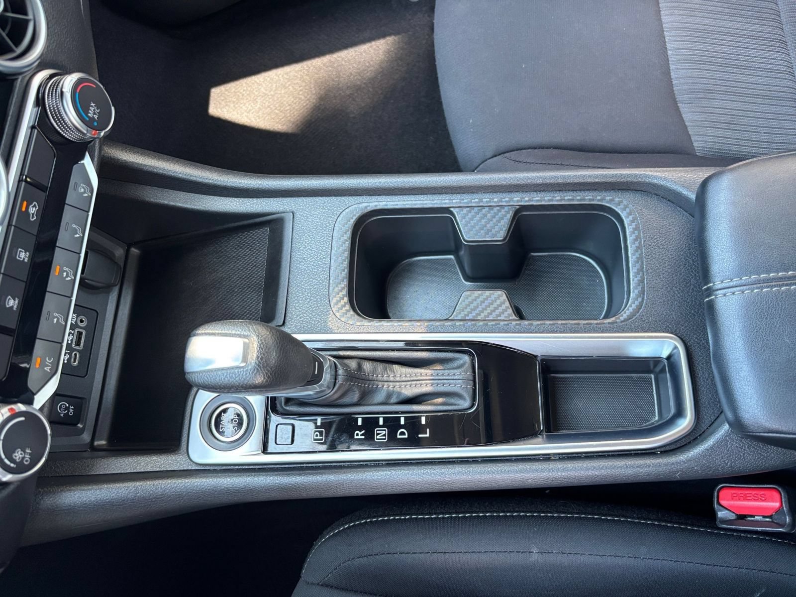 Used 2025 Nissan Sentra SV FWD image 38