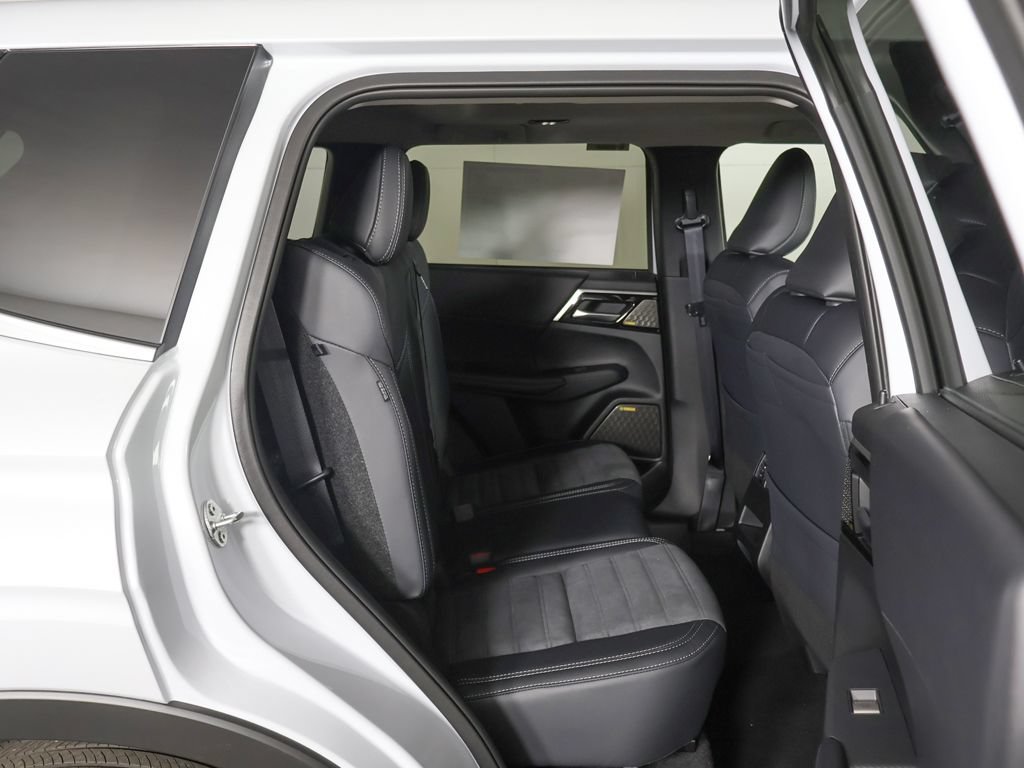 New 2026 Mitsubishi Outlander SE AWD/4WD image 34