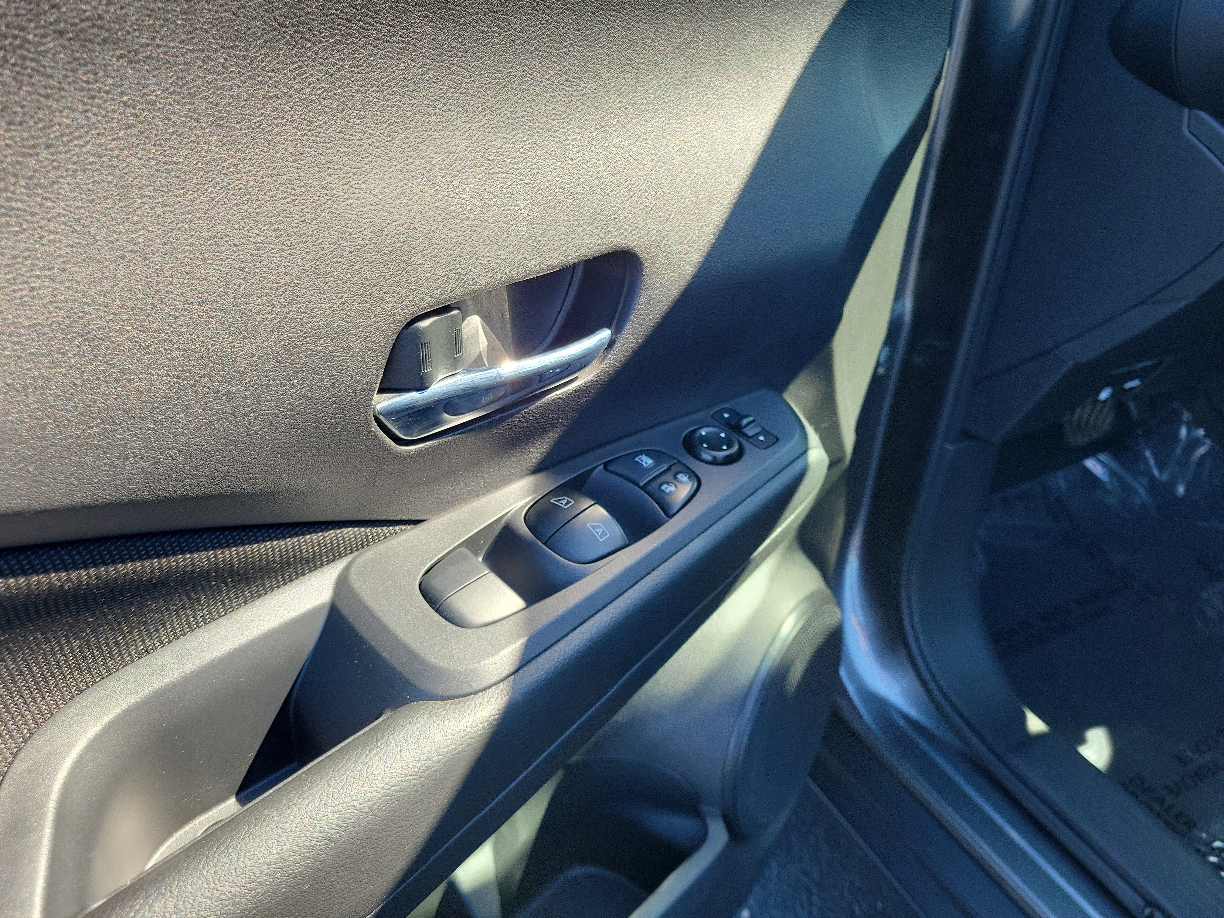 Certified 2023 Nissan Kicks SV FWD image 18