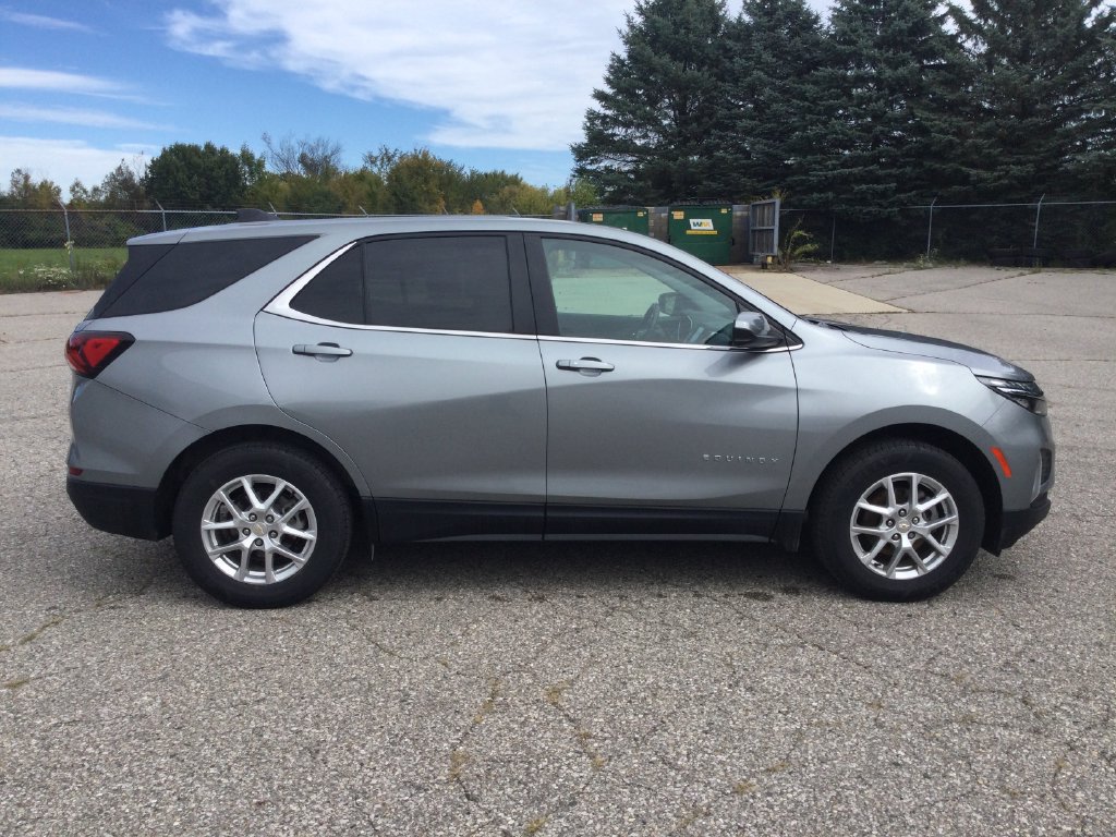 Used 2024 Chevrolet Equinox LT AWD/4WD image 8