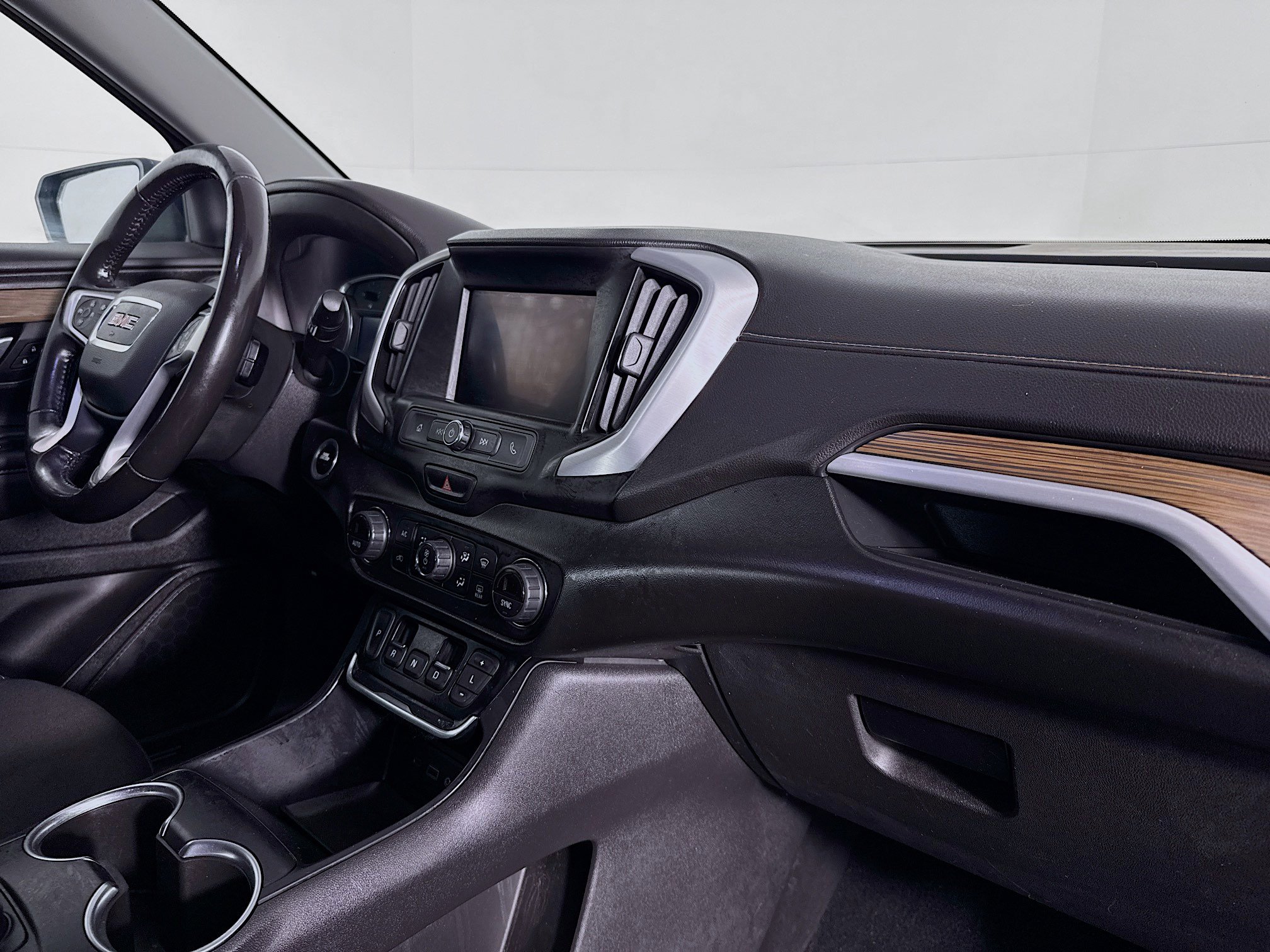 Used 2020 GMC Terrain SLE w/ Driver Convenience Package image 53