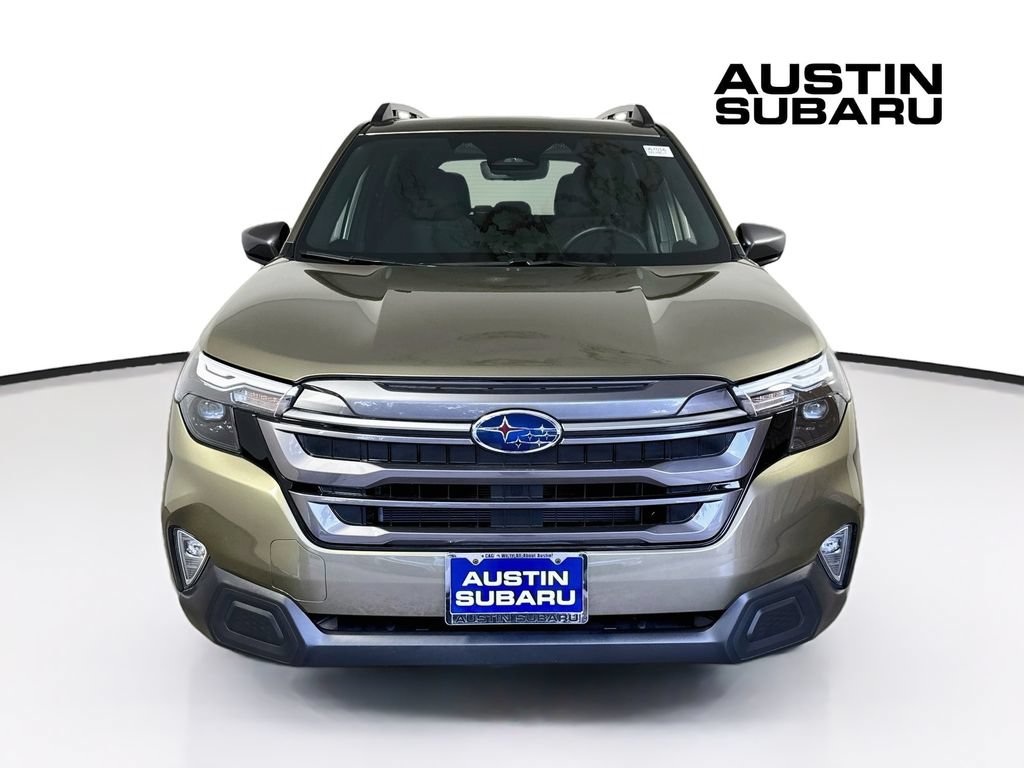 Used 2026 Subaru Forester Premium AWD/4WD image 3