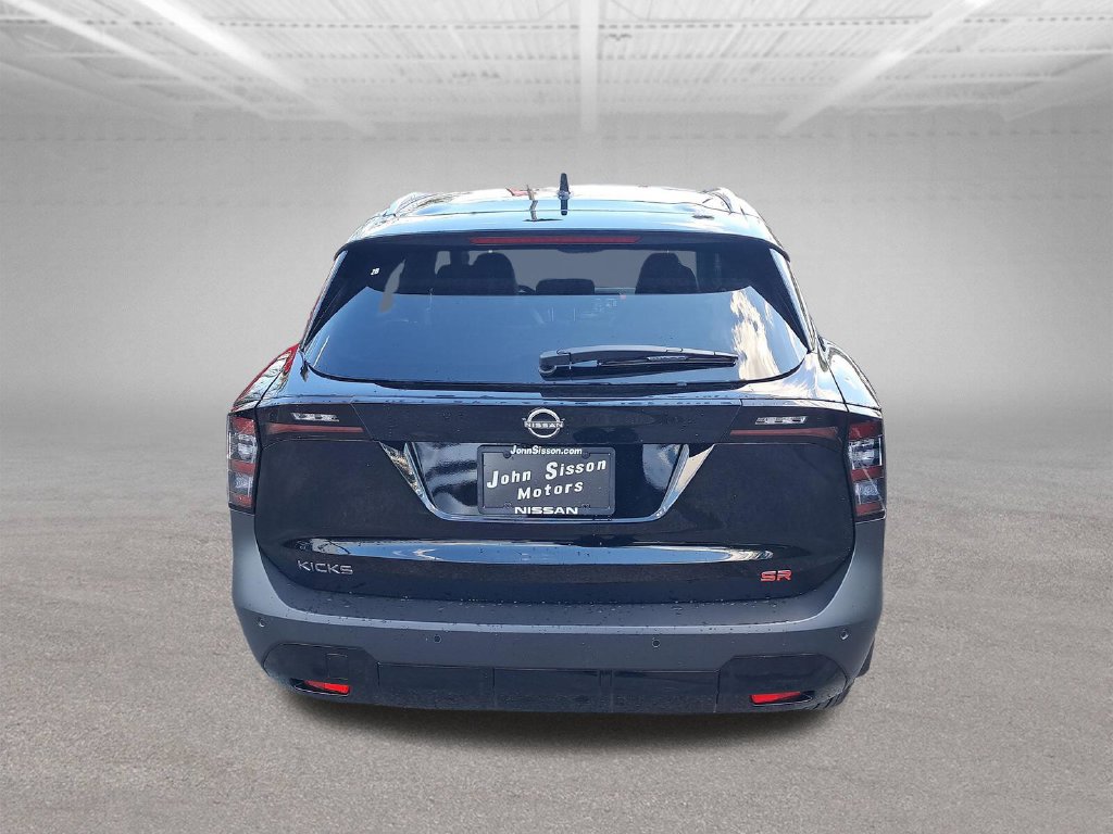 New 2026 Nissan Kicks SR FWD image 4