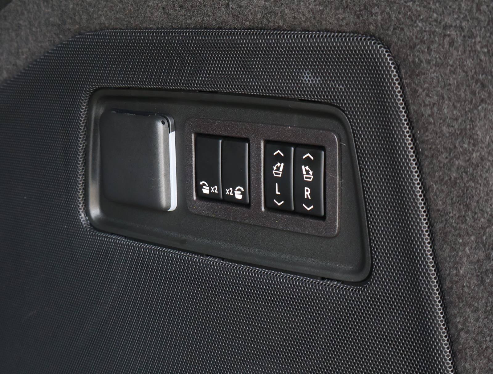 Used 2024 Cadillac Escalade Sport Platinum AWD/4WD image 30